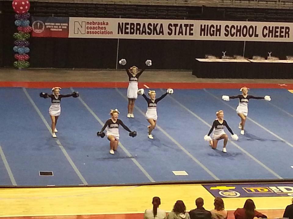 EM Cheerleaders 2