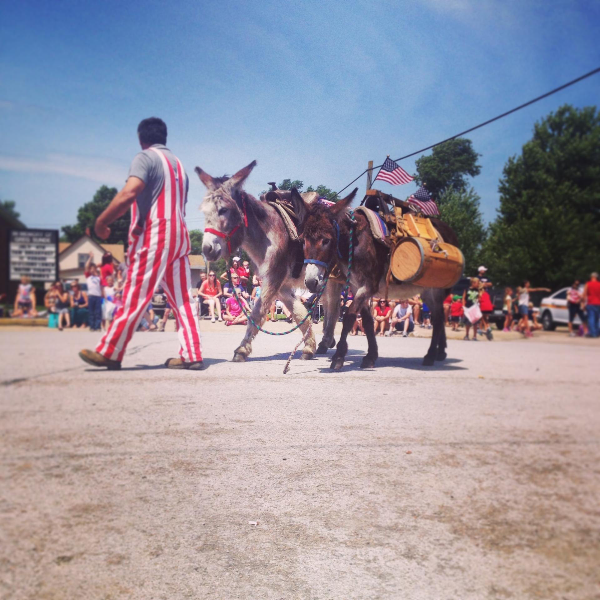 Parade 2