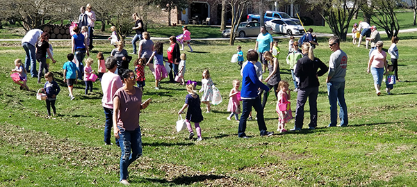 Elmwoodnebraskaeaster egg hunt