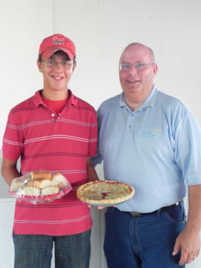 Cake_Auction_buyer_D_Allen