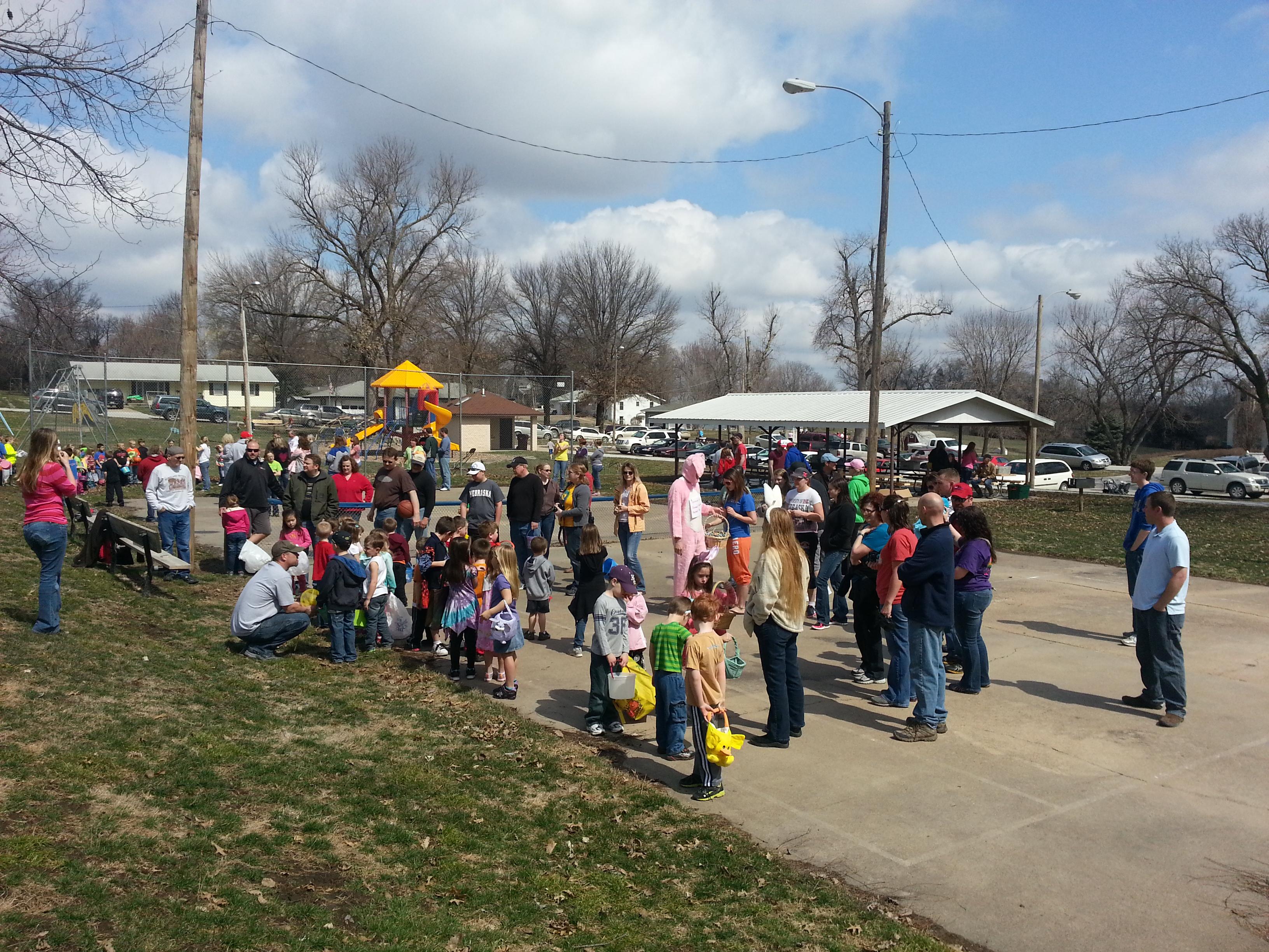 Easter Crowd_1